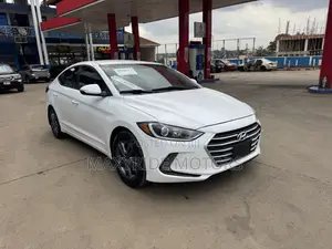 Hyundai Elantra 2017 White