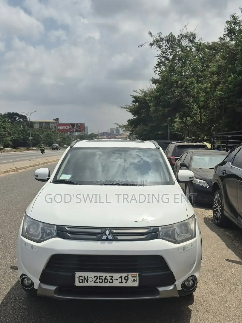 Mitsubishi Outlander SE 4dr SUV AWD (2.4L 4cyl CVT) 2015 White