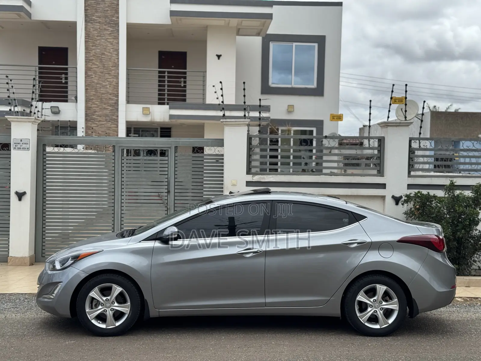 Hyundai Elantra SE Sedan FWD (1.8L 4cyl 6M) 2016 Gray