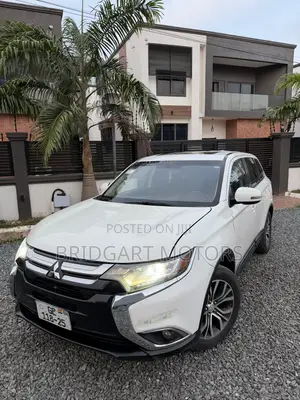 Mitsubishi Outlander 2017 White