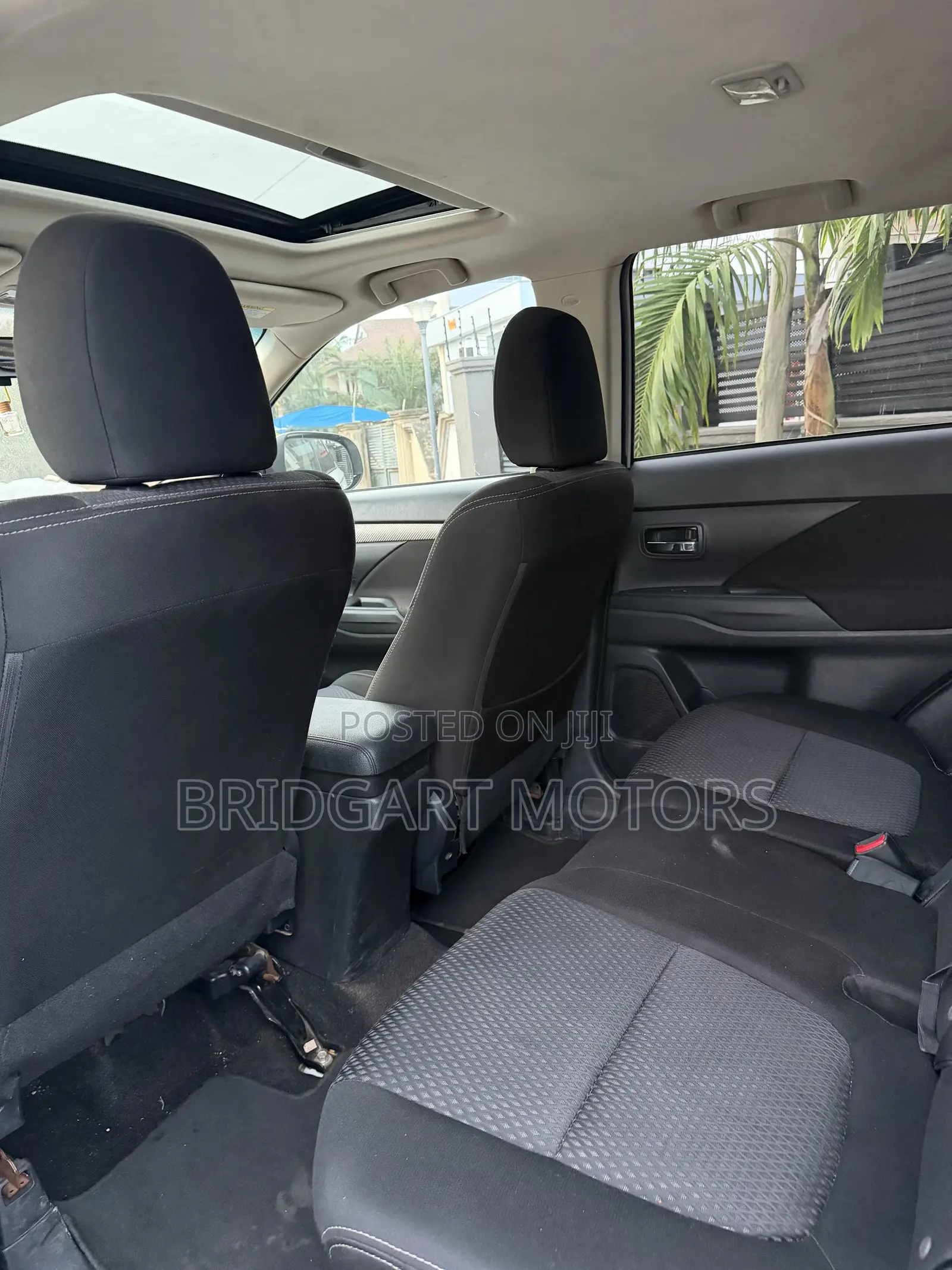 Mitsubishi Outlander 2017 White