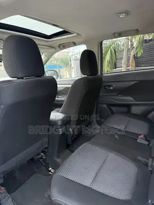 Mitsubishi Outlander 2017 White