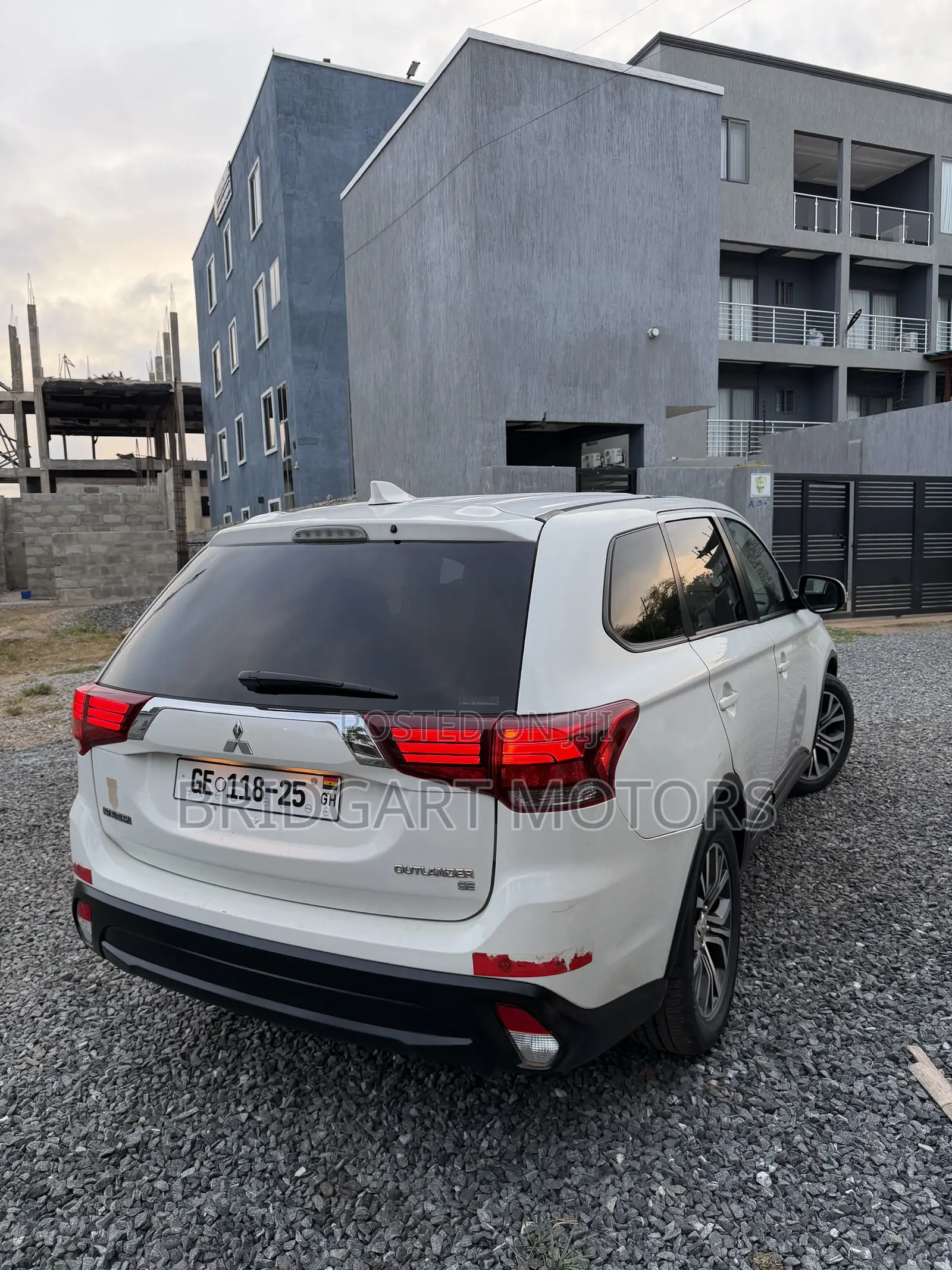 Mitsubishi Outlander 2017 White