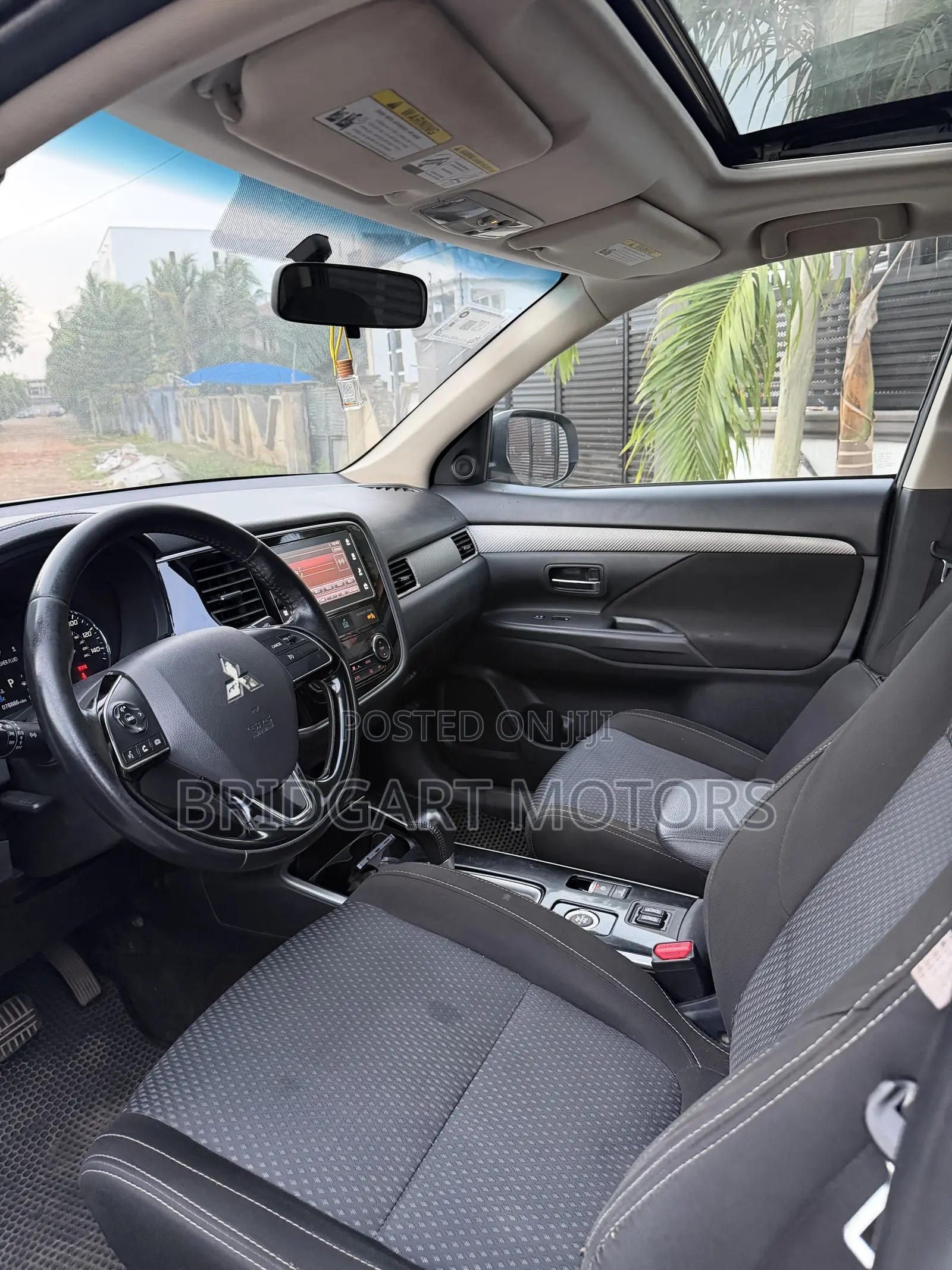 Mitsubishi Outlander 2017 White