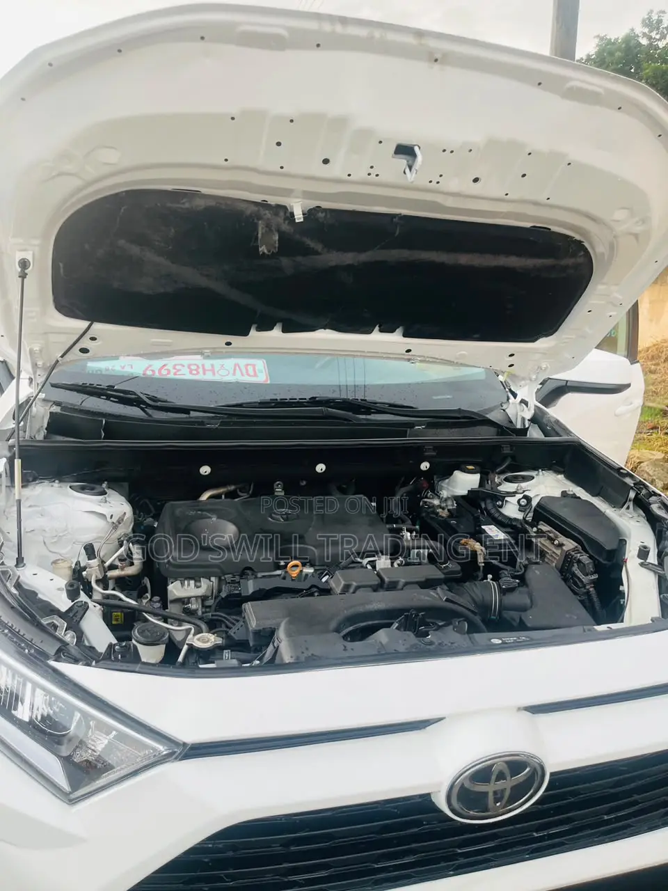 Toyota RAV4 LE AWD 2020 White
