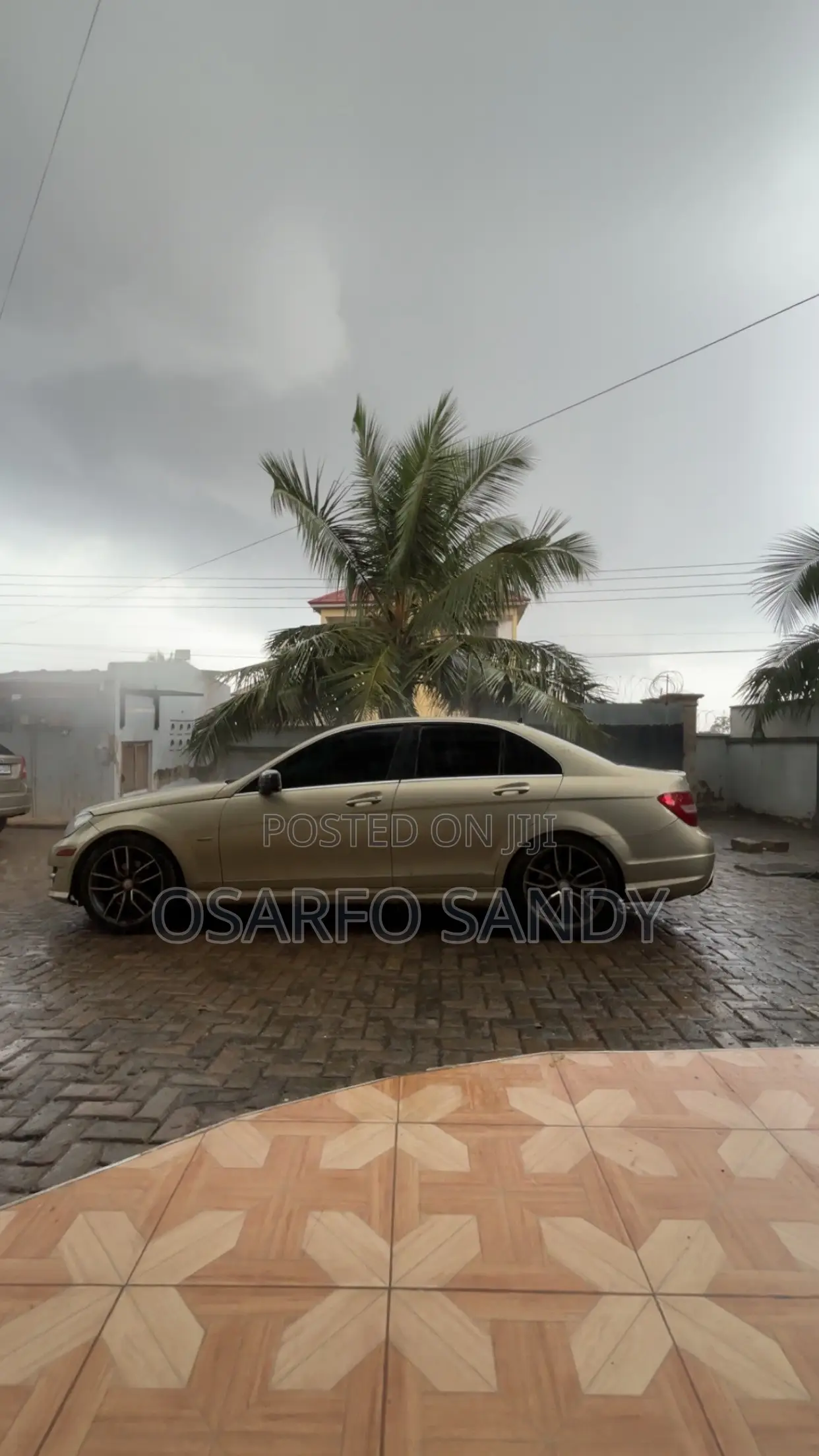 Mercedes-Benz C250 2014 Gold