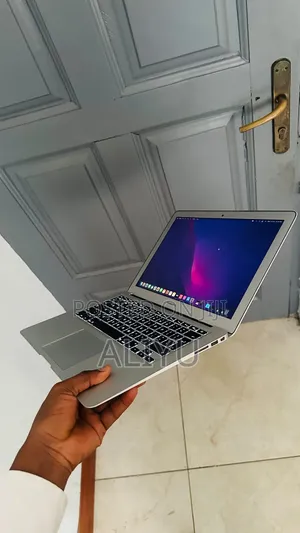 Laptop Apple MacBook Air 4GB Intel Core i5 SSD 256GB