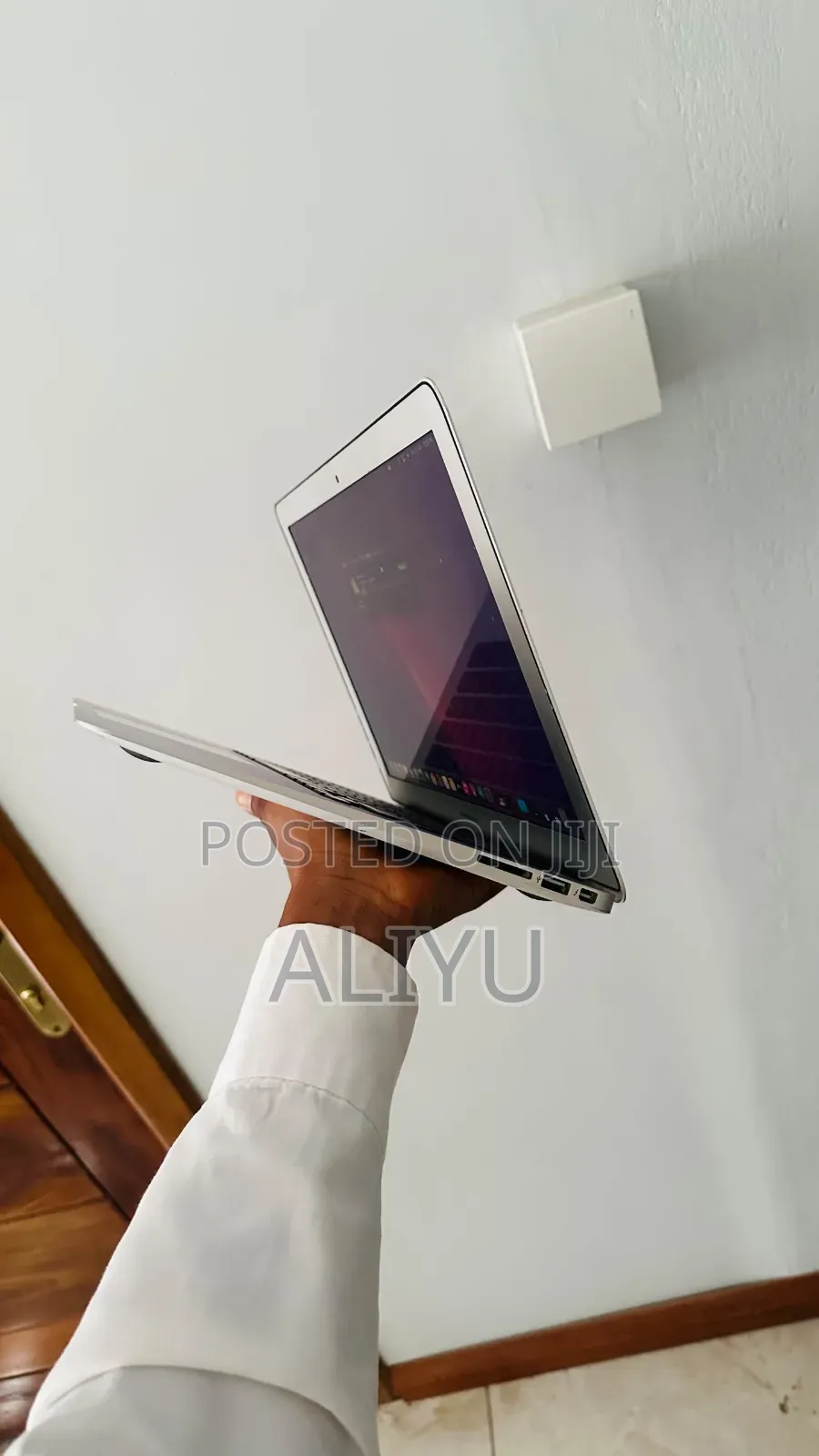 Laptop Apple MacBook Air 4GB Intel Core i5 SSD 256GB