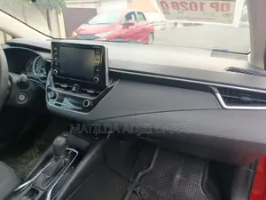 Toyota Corolla LE 2021 Red