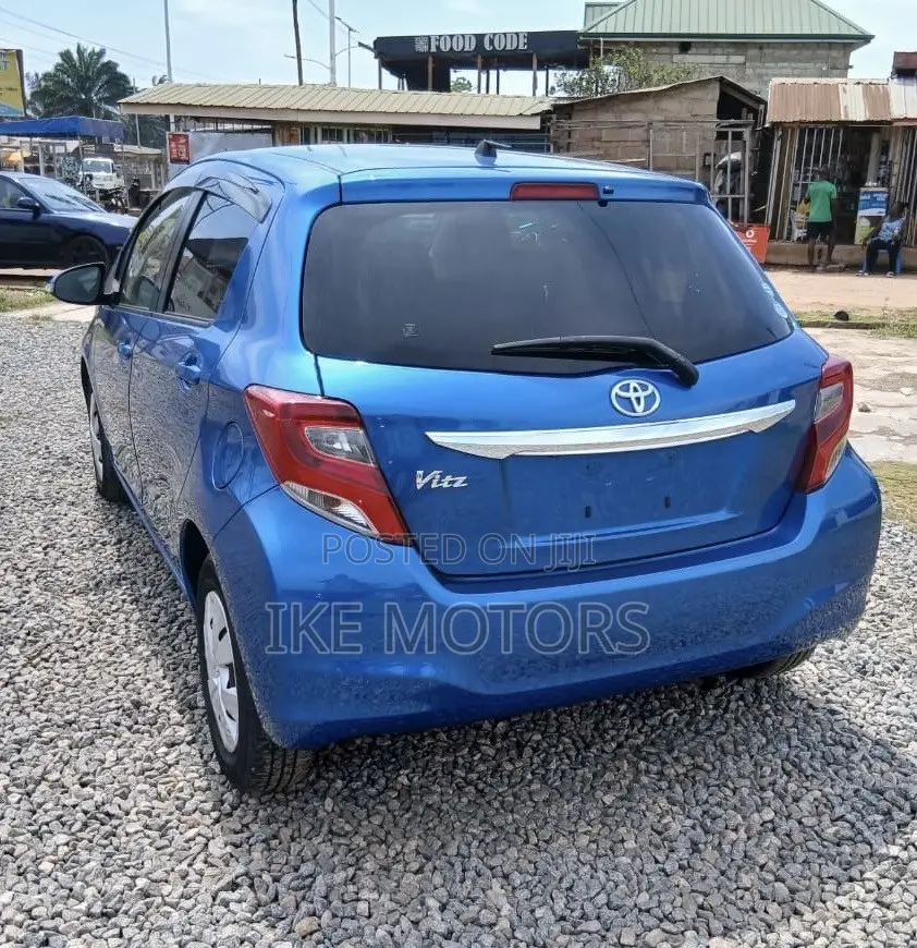 Toyota Vitz 1.3 AWD 3dr 2016 Blue