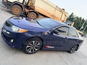 Toyota Camry 2014 Blue