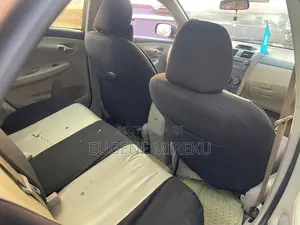Toyota Corolla 2013 Brown