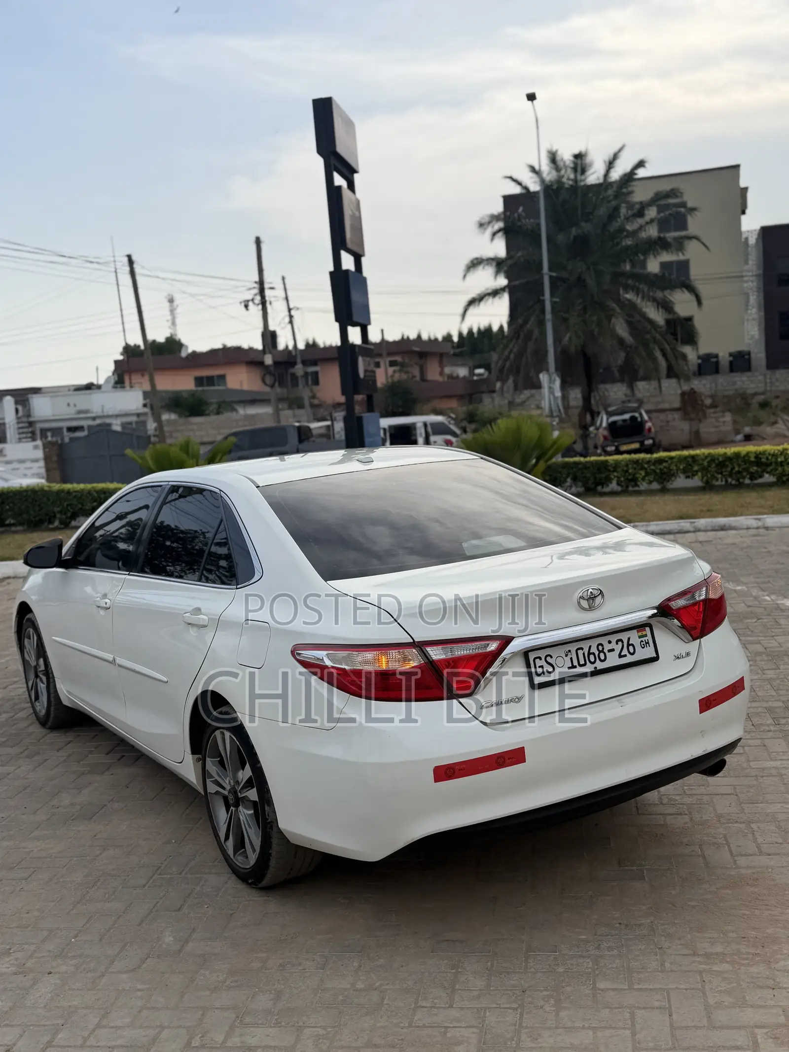 Toyota Camry XSE 4dr Sedan (2.5l 4cyl 6A) 2016 White
