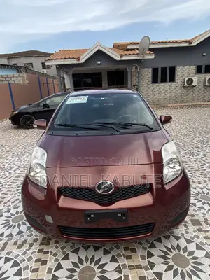 Toyota Vitz 2010 Burgundy