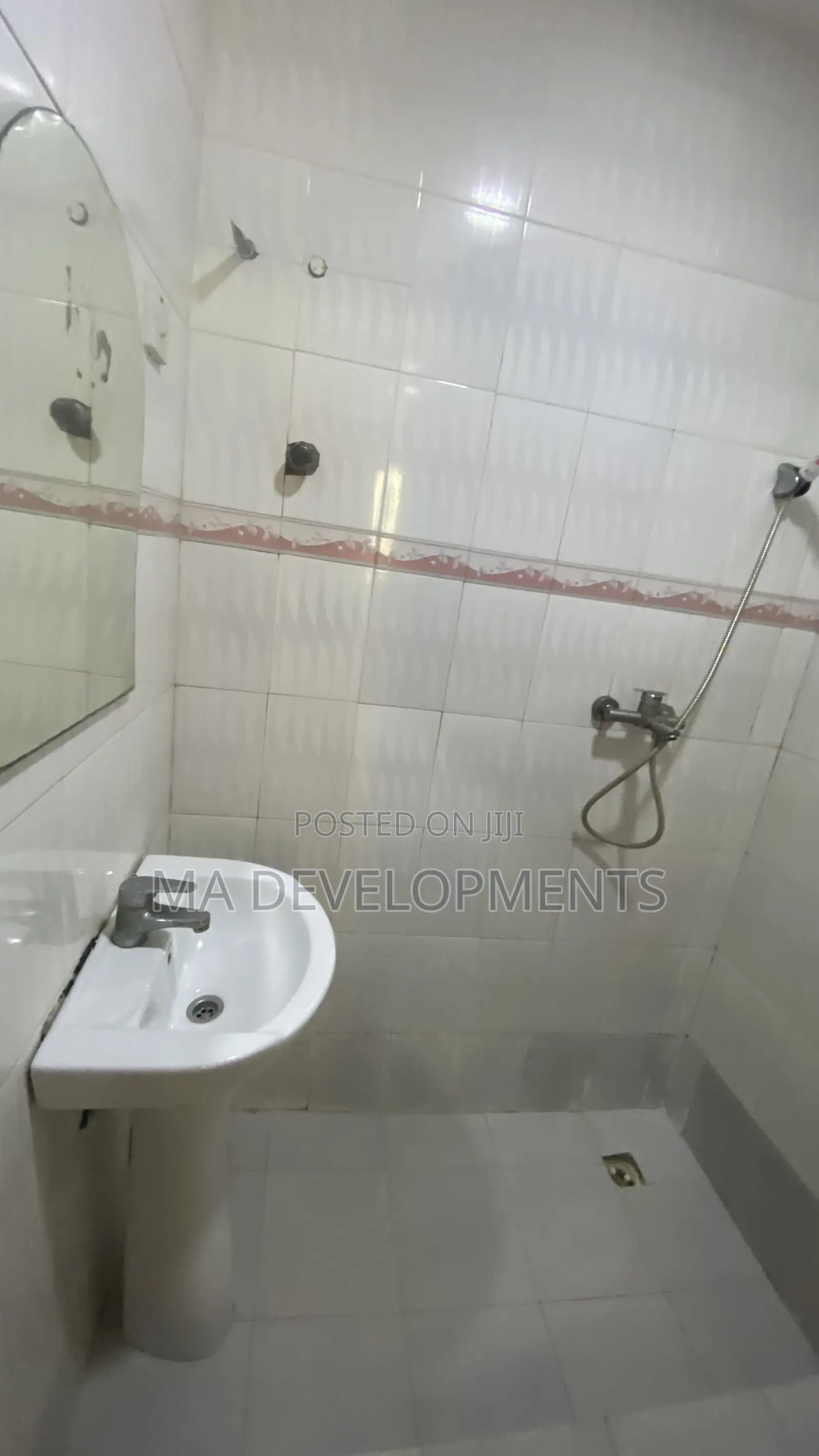 2bdrm Apartment in Madev Realty, Achimota for rent