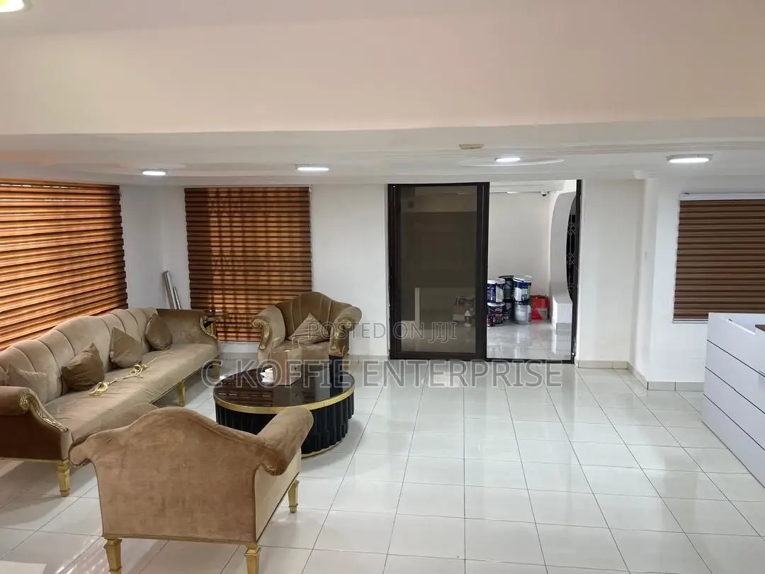 Furnished 8bdrm Mansion in Dzorwulu for rent