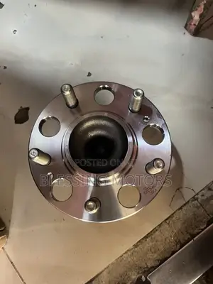 Toyota Corolla Back Hub
