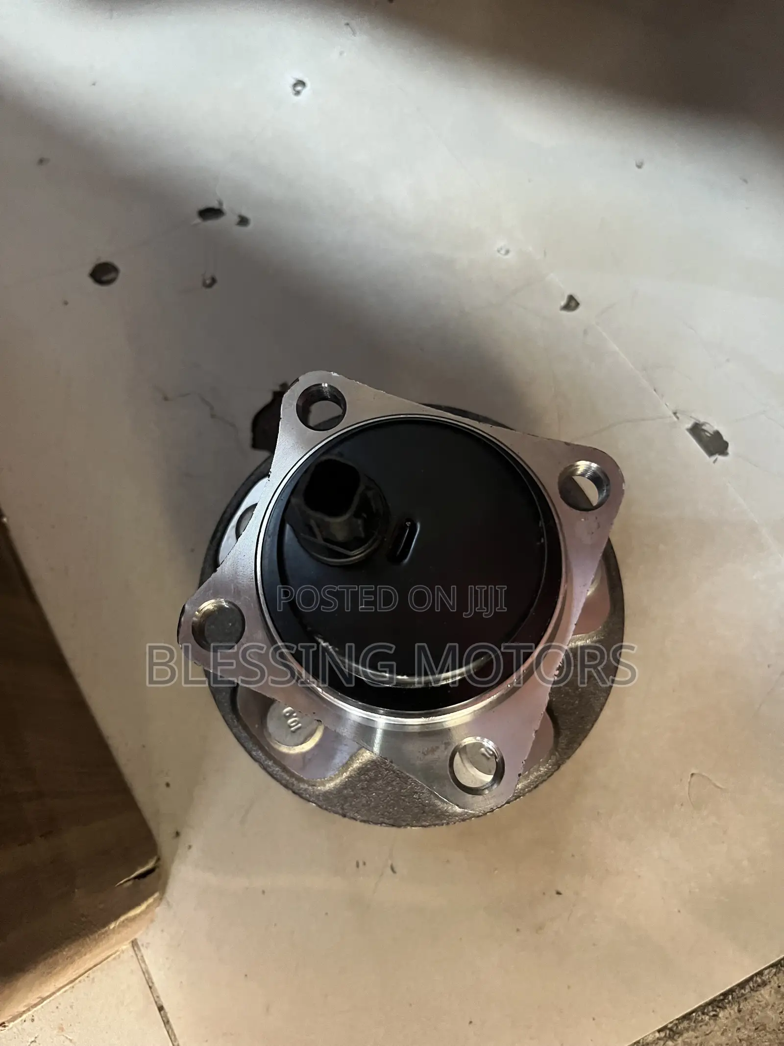 Toyota Corolla Back Hub