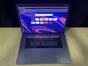 Laptop Apple MacBook Pro 2017 16GB Intel Core i7 SSD 512GB
