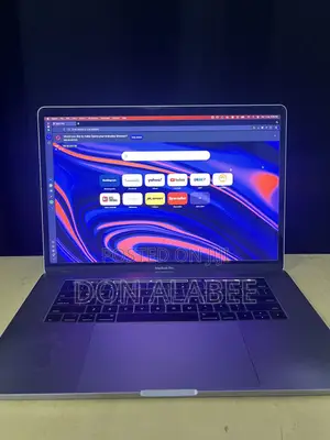 Laptop Apple MacBook Pro 2017 16GB Intel Core i7 SSD 512GB