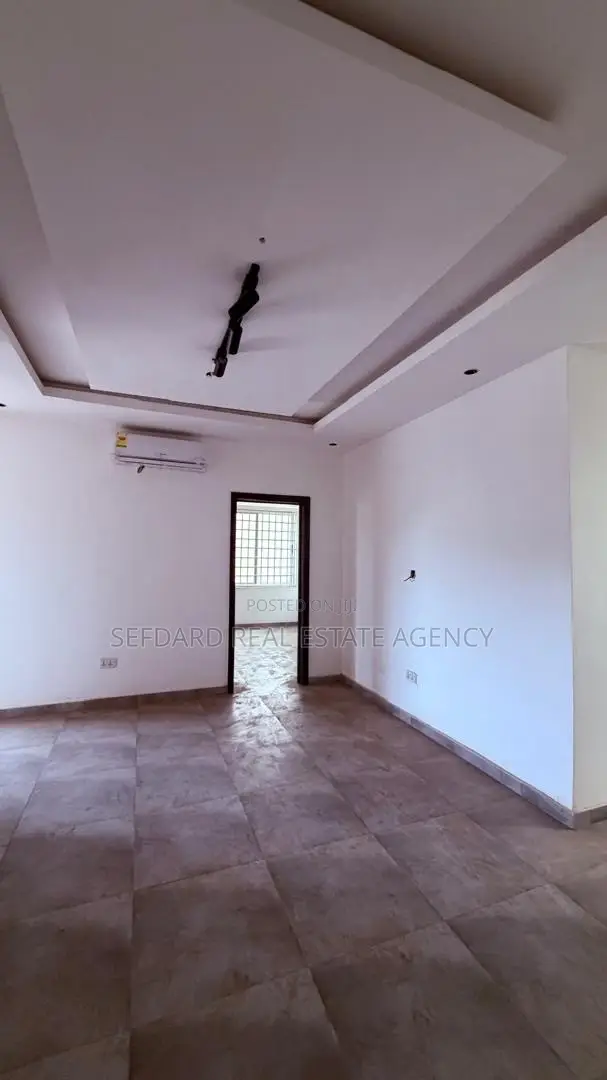 4bdrm House in Sefdard Properties, Pokuase for rent