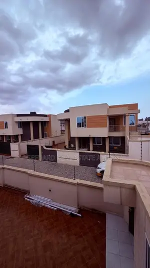 4bdrm House in Sefdard Properties, Pokuase for rent
