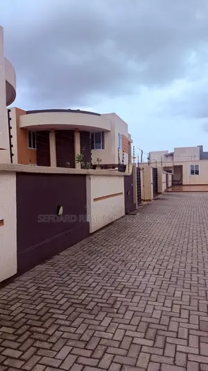 4bdrm House in Sefdard Properties, Pokuase for rent