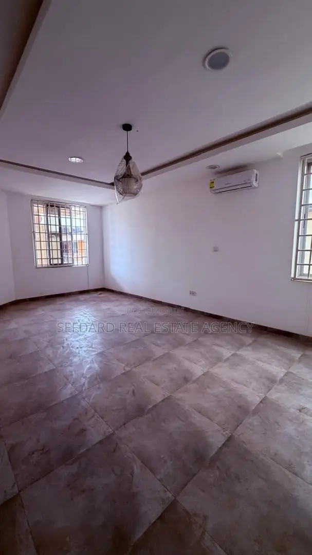 4bdrm House in Sefdard Properties, Pokuase for rent