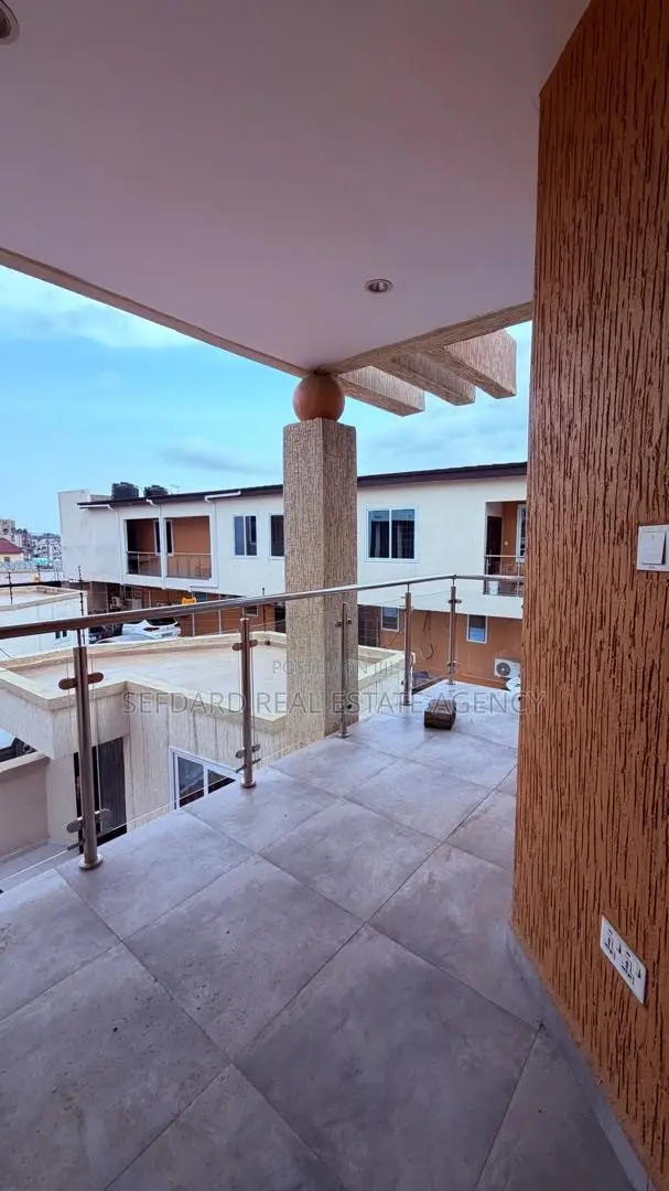 4bdrm House in Sefdard Properties, Pokuase for rent
