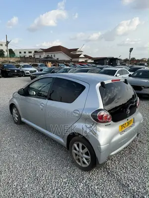 Toyota Aygo 1.0 5-Door 2012