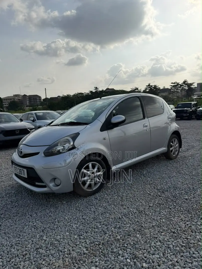 Toyota Aygo 1.0 5-Door 2012