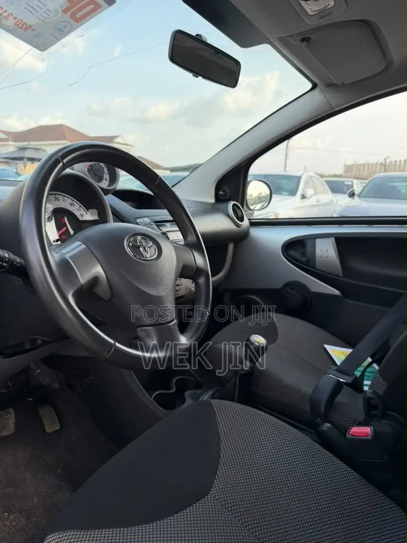 Toyota Aygo 1.0 5-Door 2012