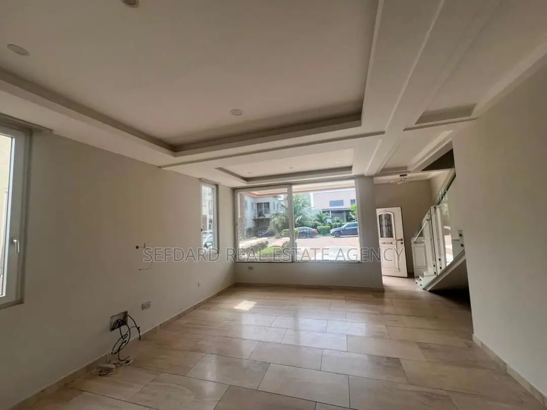 2bdrm Townhouse / Terrace in Sefdard Properties, Tseaddo for rent
