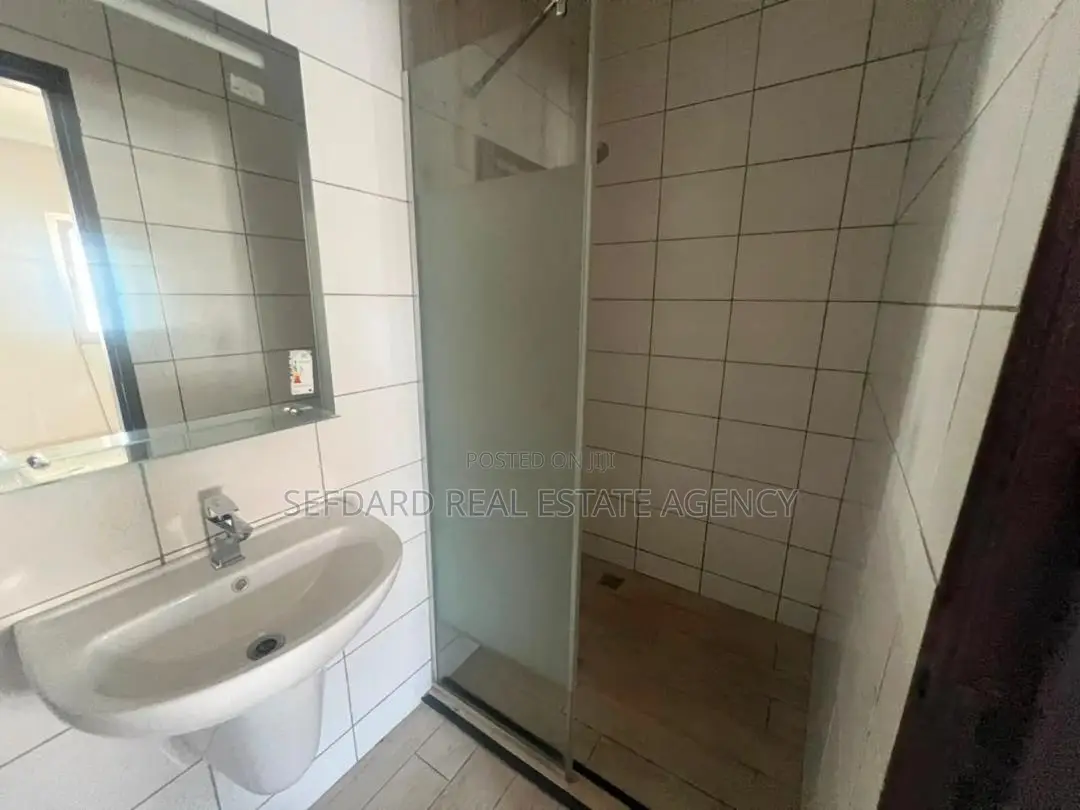 2bdrm Townhouse / Terrace in Sefdard Properties, Tseaddo for rent