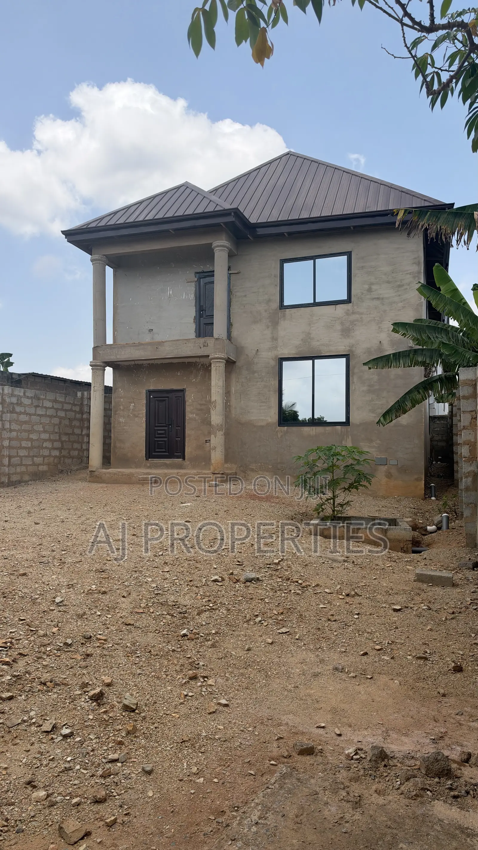 4bdrm House in Aj Properties, Old Ashomang for sale