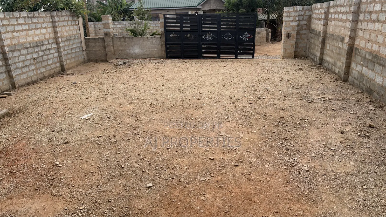4bdrm House in Aj Properties, Old Ashomang for sale