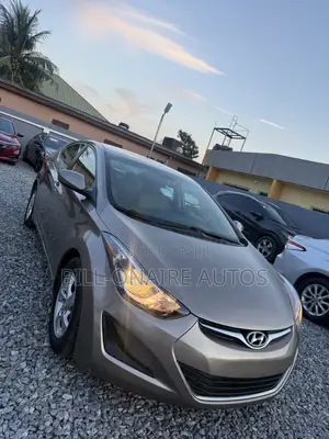 Hyundai Elantra SE 4dr Sedan (1.8L 4cyl 6A) 2014 Gray