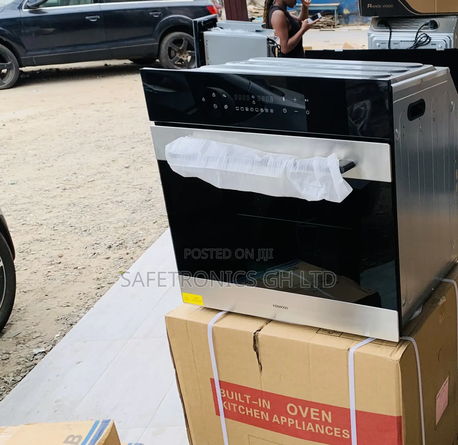 Grab Exclusive | Inbuilt Black Kenwood Oven