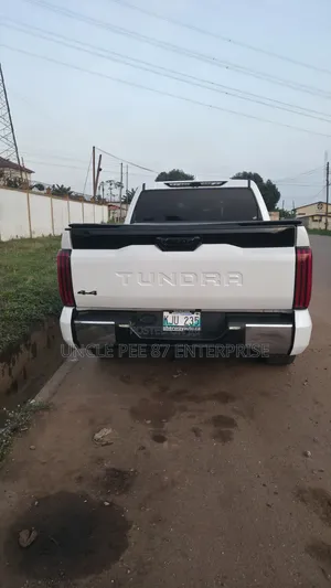 Toyota Tundra Platinum CrewMax 5.5' Bed 2024 White