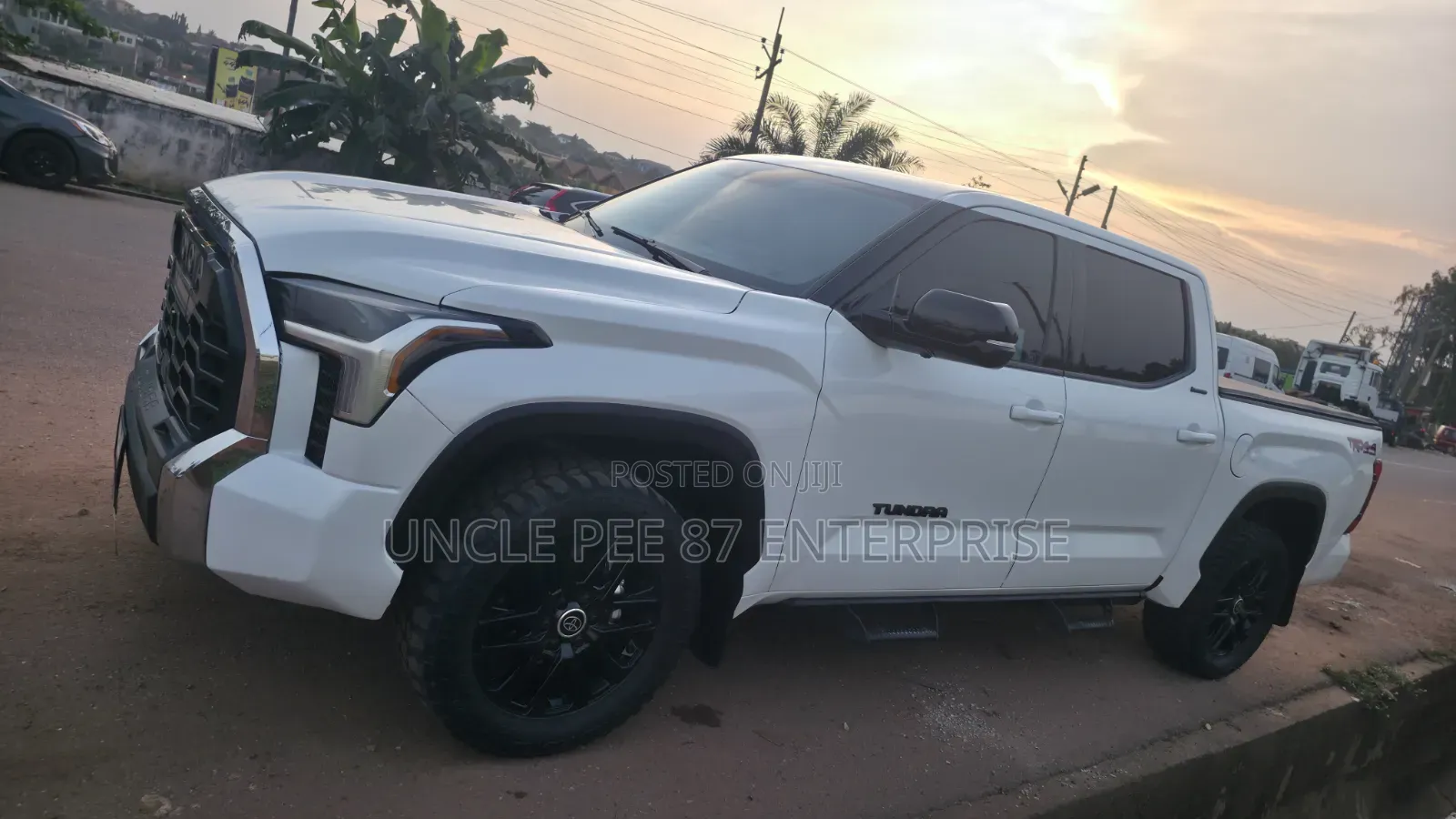 Toyota Tundra Platinum CrewMax 5.5' Bed 2024 White
