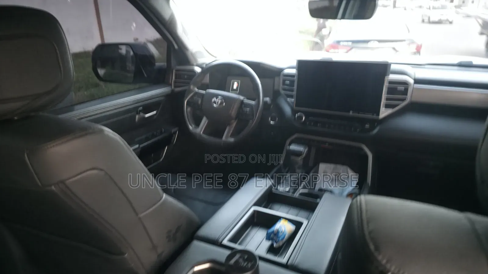 Toyota Tundra Platinum CrewMax 5.5' Bed 2024 White