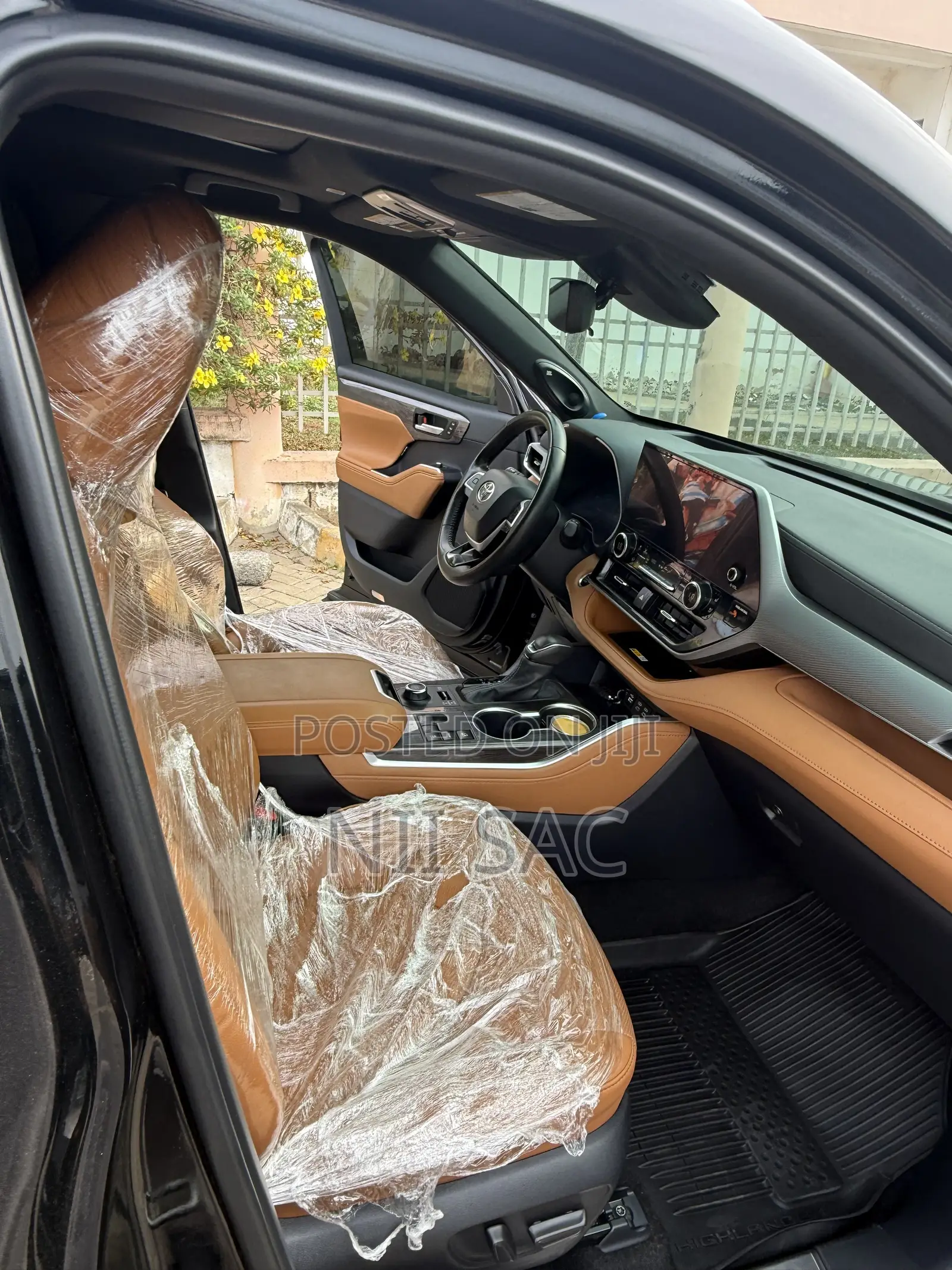 Toyota Highlander Platinum AWD 2024 Black