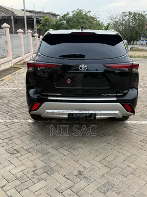 Toyota Highlander Platinum AWD 2024 Black
