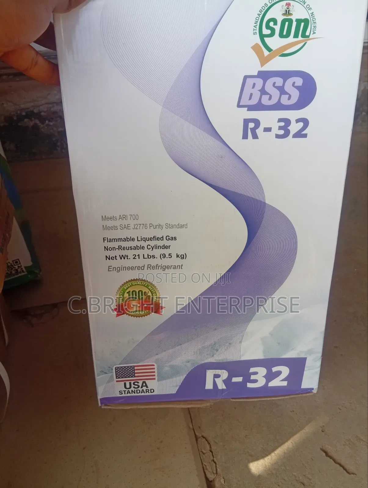 Cylinder R32 Gas