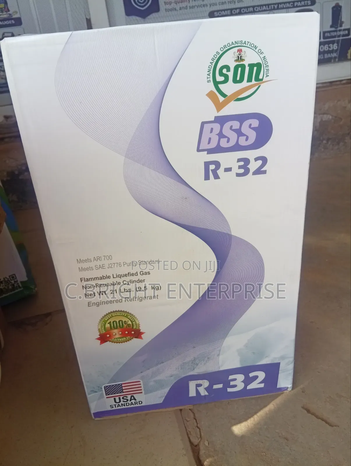 Cylinder R32 Gas
