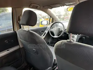 Toyota Vitz 1.3 FWD 5dr 2010 Beige