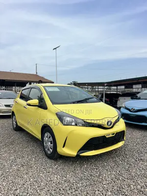 Toyota Vitz 1.3 AWD 3dr 2015 Yellow
