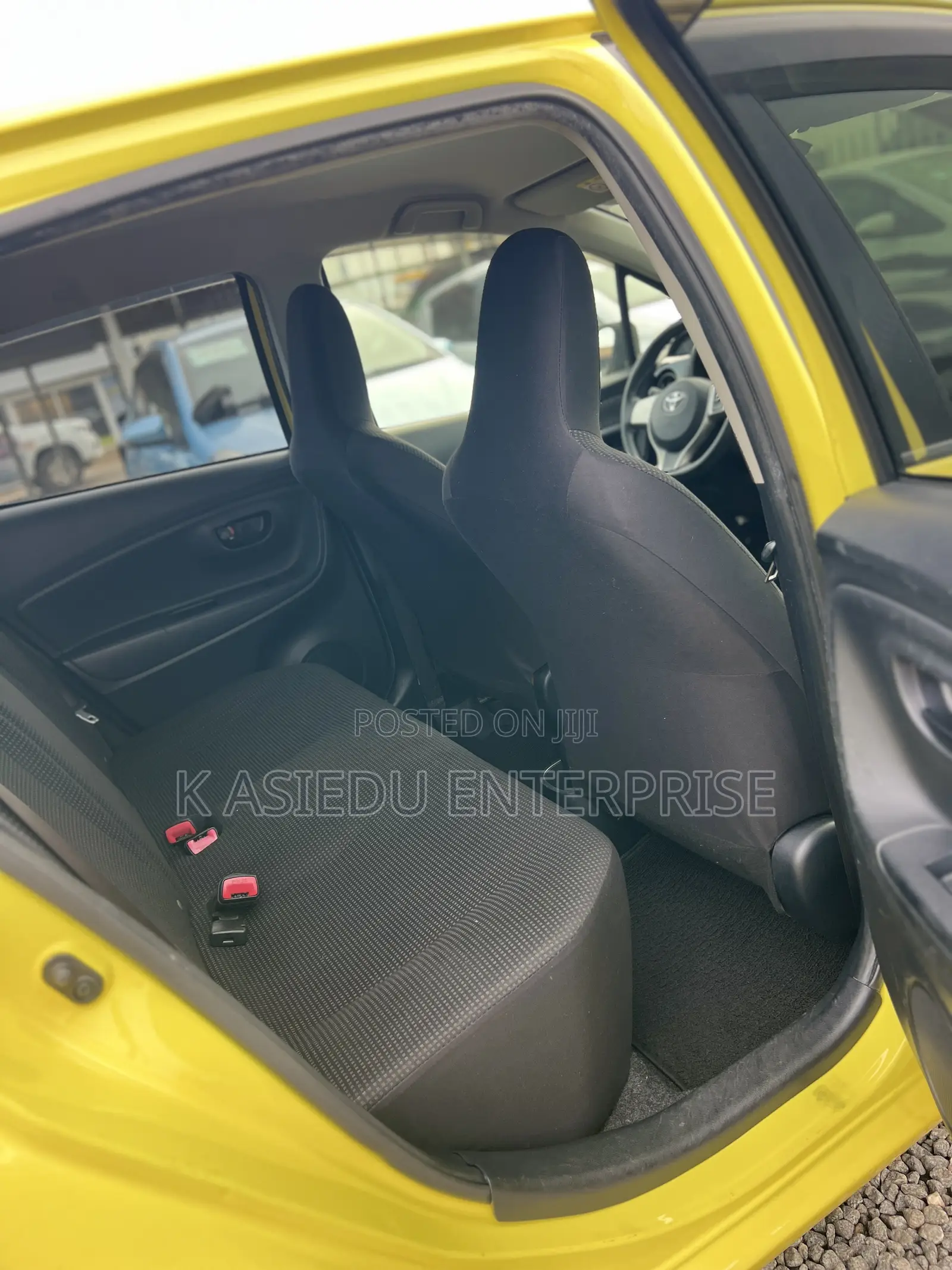 Toyota Vitz 1.3 AWD 3dr 2015 Yellow