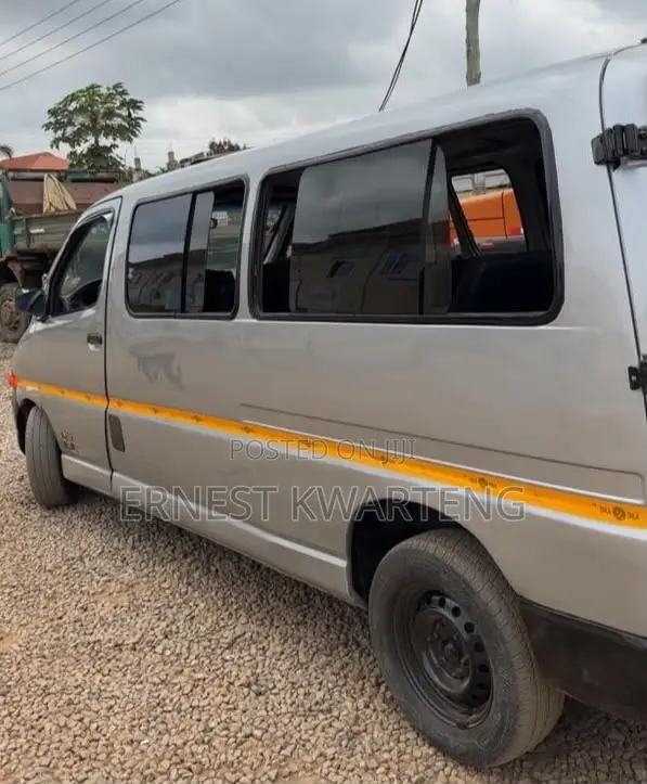 Toyota HiAce 2009 Grey