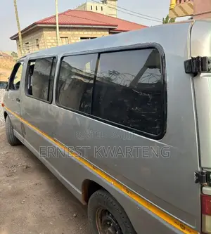 Toyota HiAce 2009 Grey